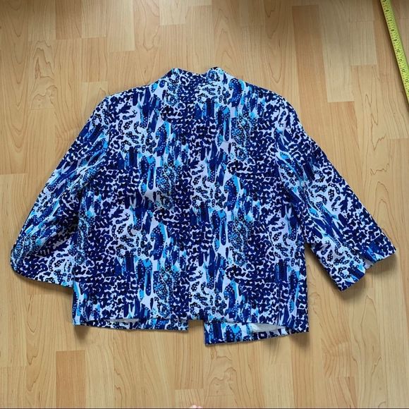 New Blue & White Printed Investments Blazer Size 6 - Picture 2 of 8